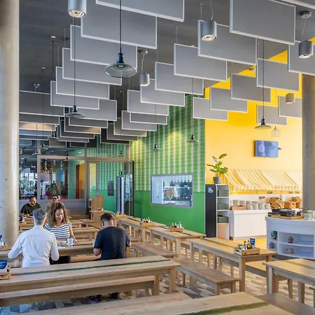 Meininger Porte De Vincennes 2* פריז