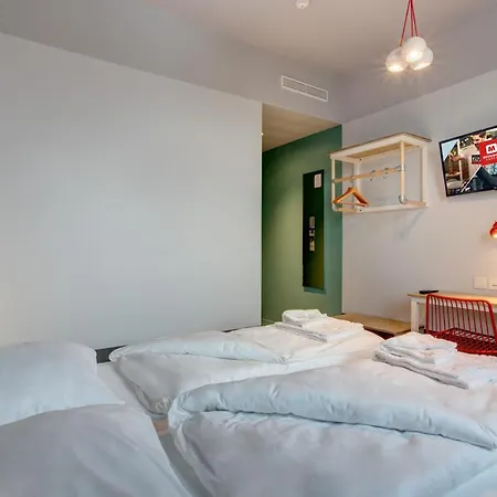 Meininger Porte De Vincennes Hotel 2*