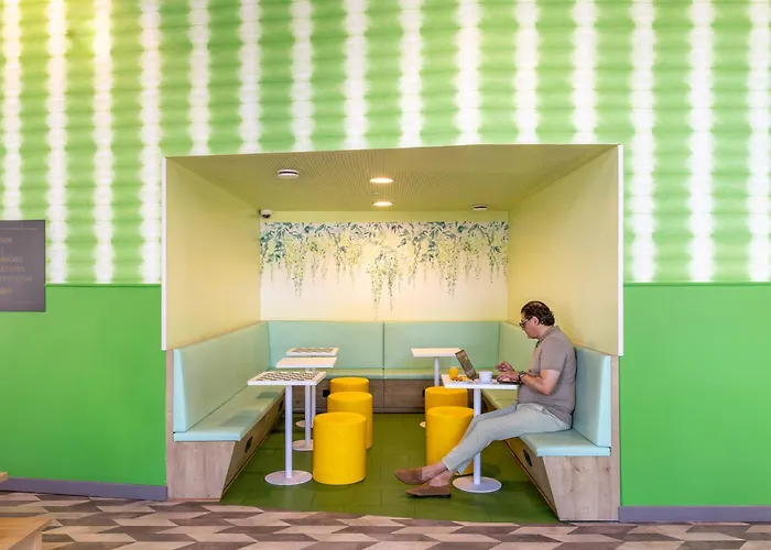 Meininger Porte De Vincennes Hotel