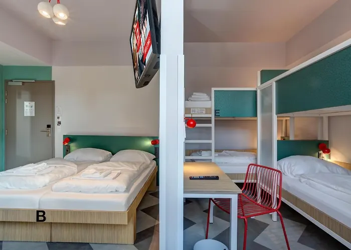 Meininger Porte De Vincennes Hotel Paris