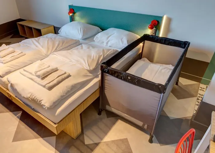 Meininger Porte De Vincennes 2* Paris