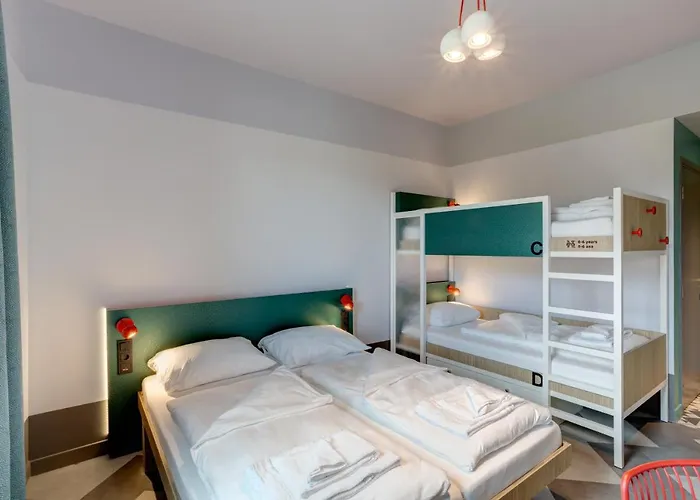 Meininger Porte De Vincennes Hotel