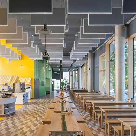 호텔 Meininger Porte De Vincennes 2*